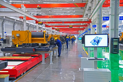 聚焦智造新高度 重大产业项目观摩走进徐工基础工程机械智能制造基地建设工程